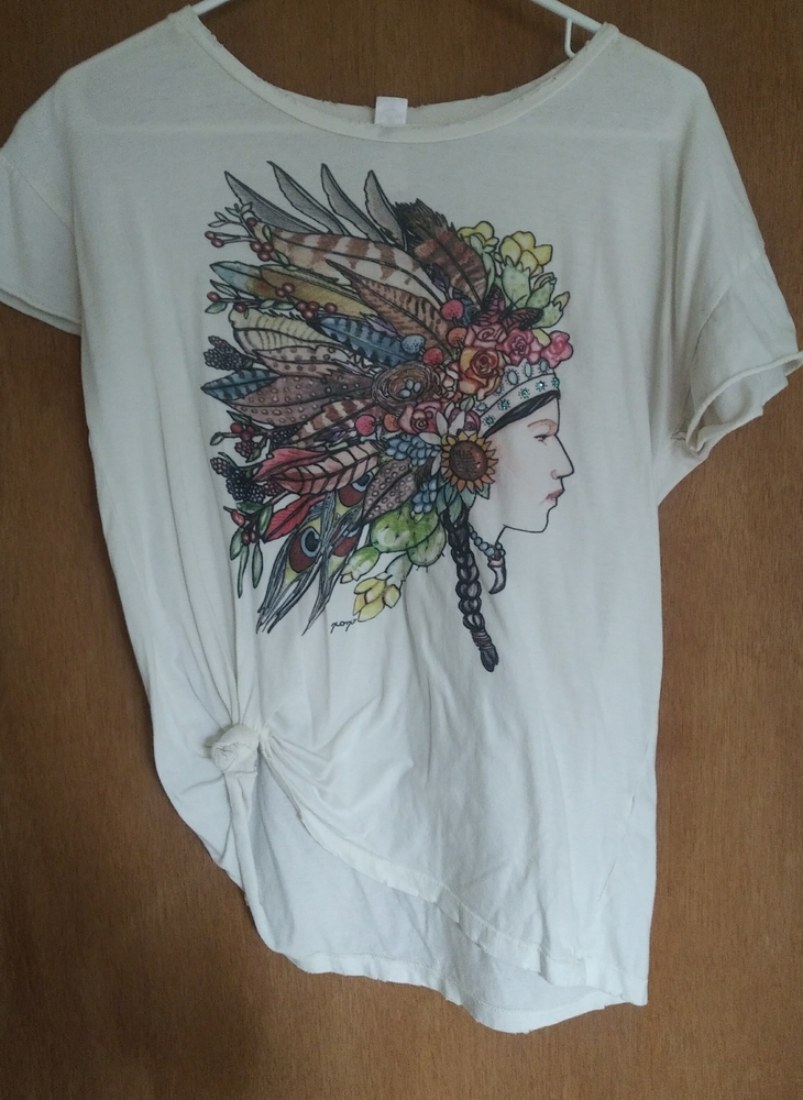 Detailed Umgee Tee